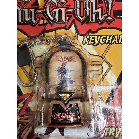 Yu-Gi-Oh! Series 1 SET of (4) 1996 Duel Monster Spin Keychains - NEW - Picture 8 of 15